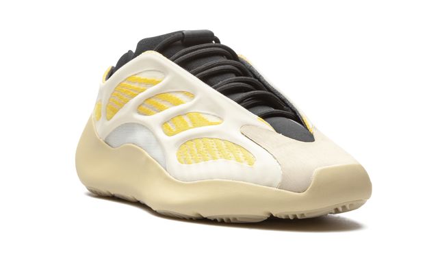 Adidas Yeezy Boost 700 V3 Safflower Adidas Yeezy Boost 700 V3 Safflower Keesef
