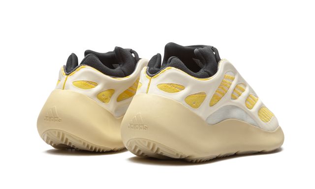 Adidas Yeezy Boost 700 V3 Safflower Adidas Yeezy Boost 700 V3 Safflower Keesef