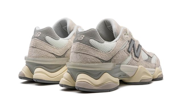 New Balance 9060 Suede Pack - Sea Salt New Balance 9060 Quartz Grey Keesef