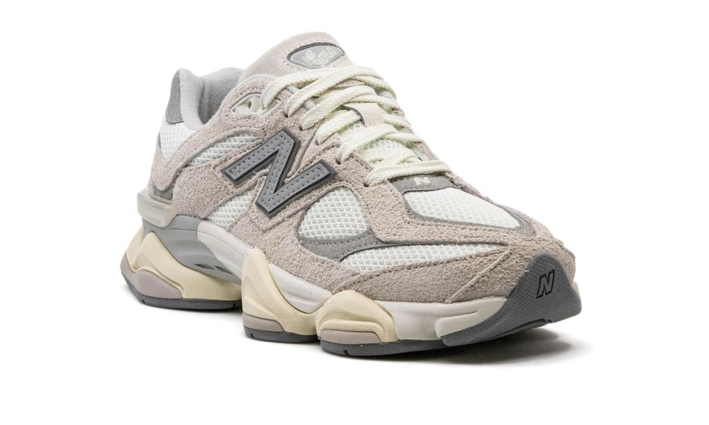 New Balance 9060 Suede Pack - Sea Salt New Balance 9060 Quartz Grey Keesef