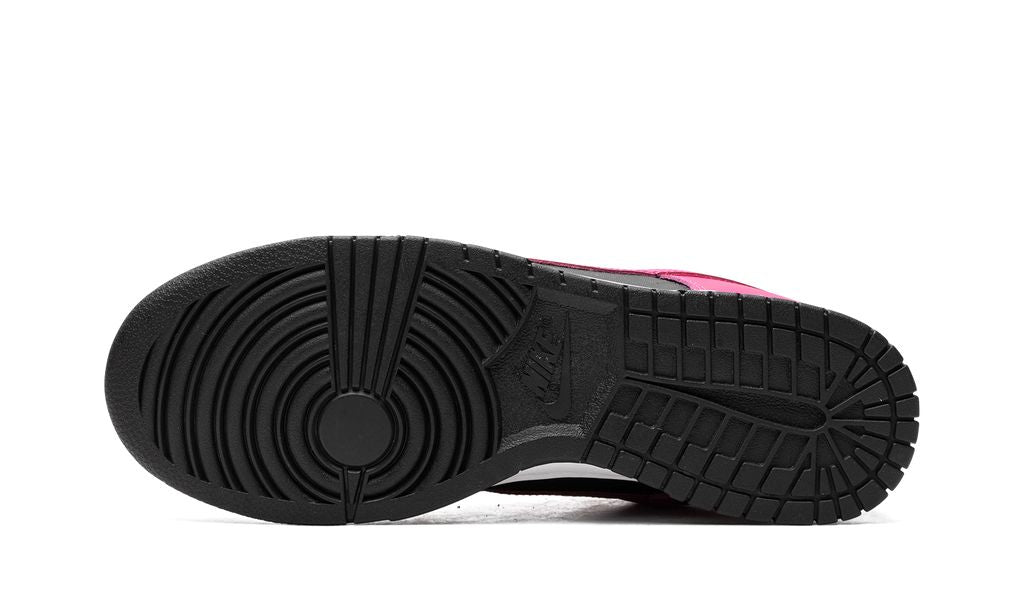 Nike Dunk Low "Fierce Pink/Black" Keesef