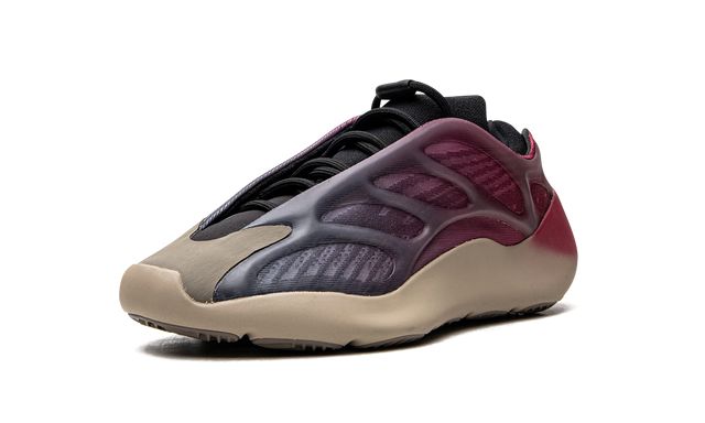 Adidas Yeezy 700 V3 Fade Carbon Keesef
