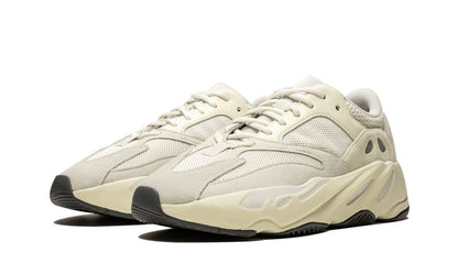 Adidas Yeezy Boost 700 Analog Adidas Yeezy Boost 700 Analog Keesef