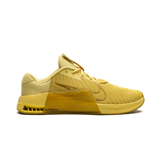 Nike Metcon 9 Saturn Gold Jordan 1 Retro High OG Bred Patent Keesef